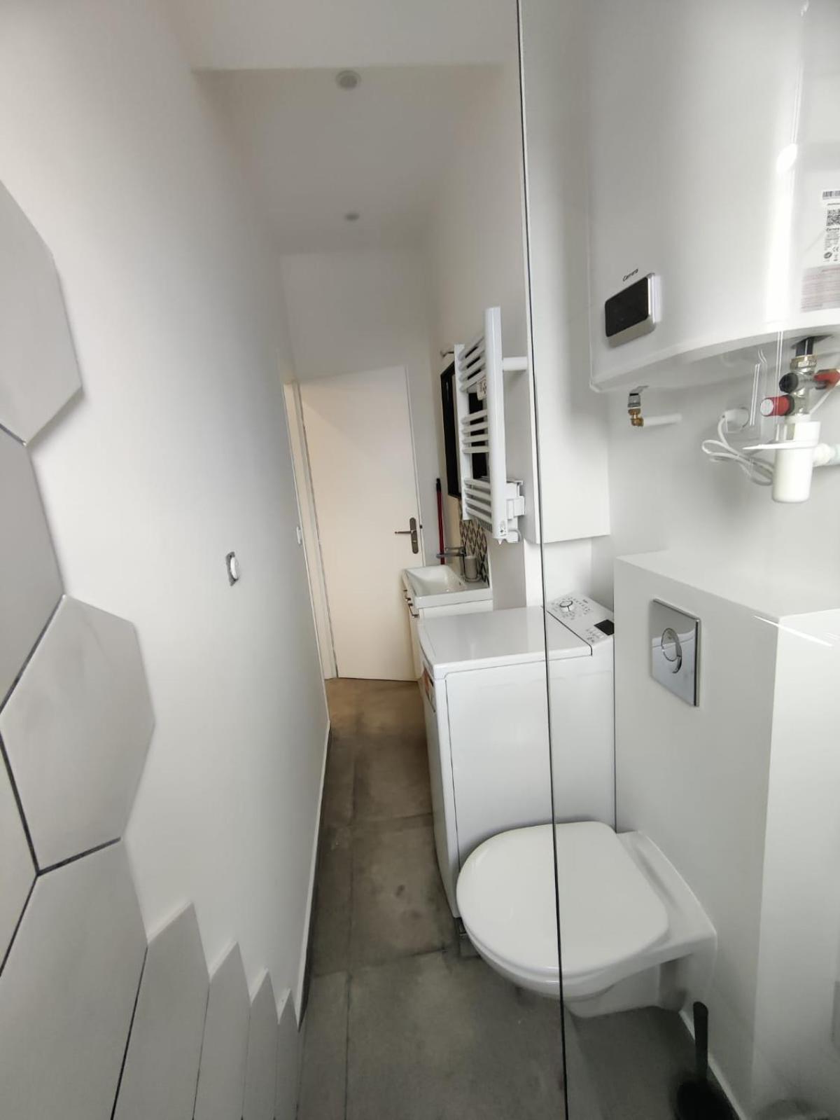 Loft Chic Avec Mezzanine Contemporaine Apartment Vénissieux Exterior foto