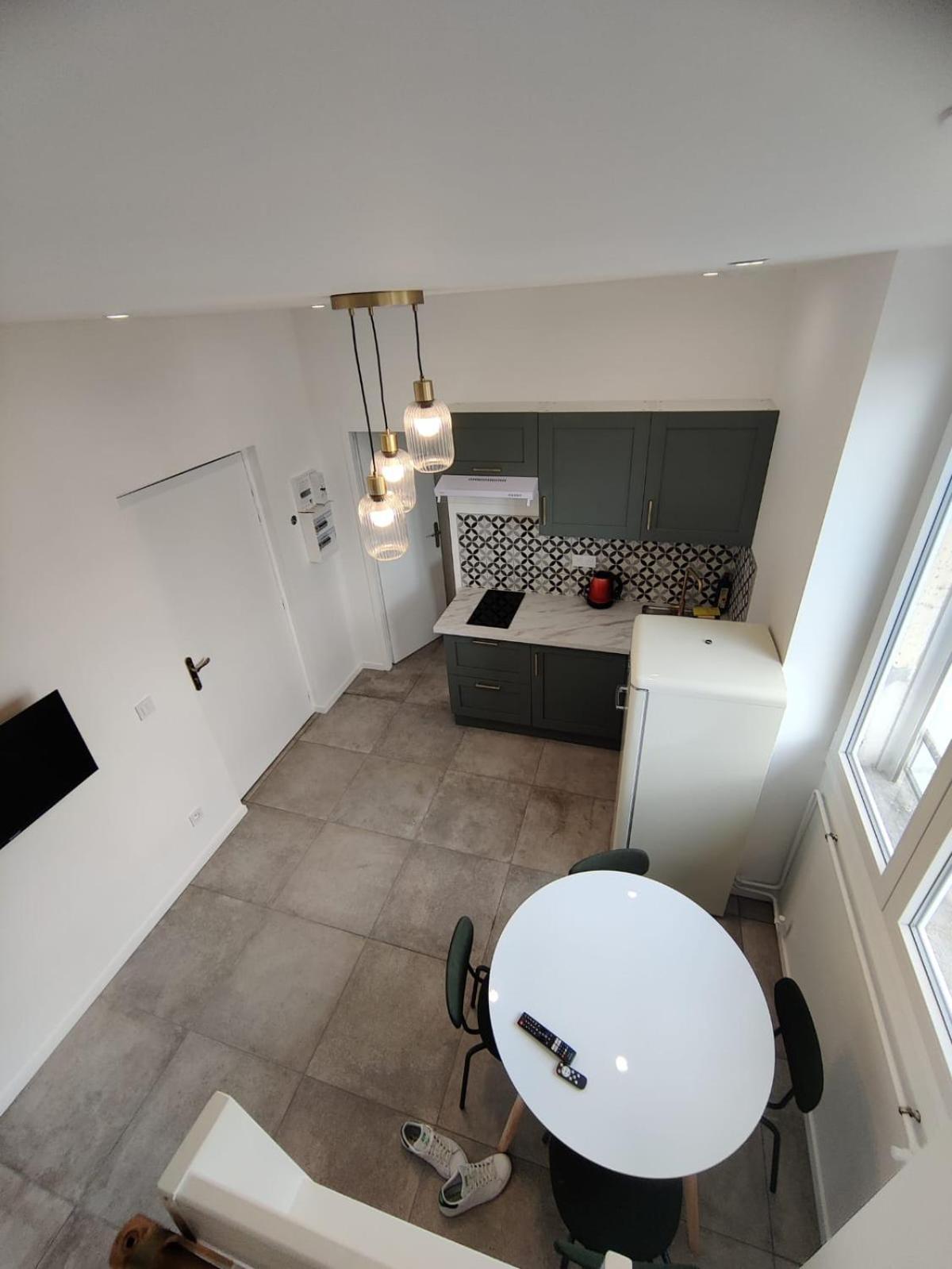Loft Chic Avec Mezzanine Contemporaine Apartment Vénissieux Exterior foto