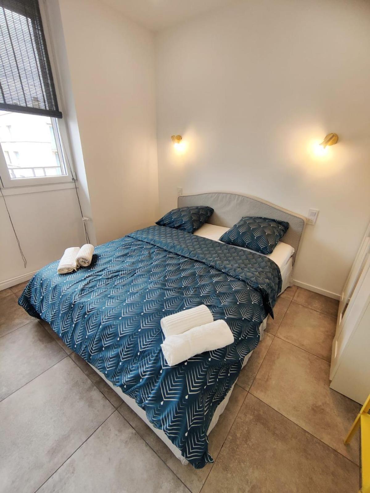 Loft Chic Avec Mezzanine Contemporaine Apartment Vénissieux Exterior foto