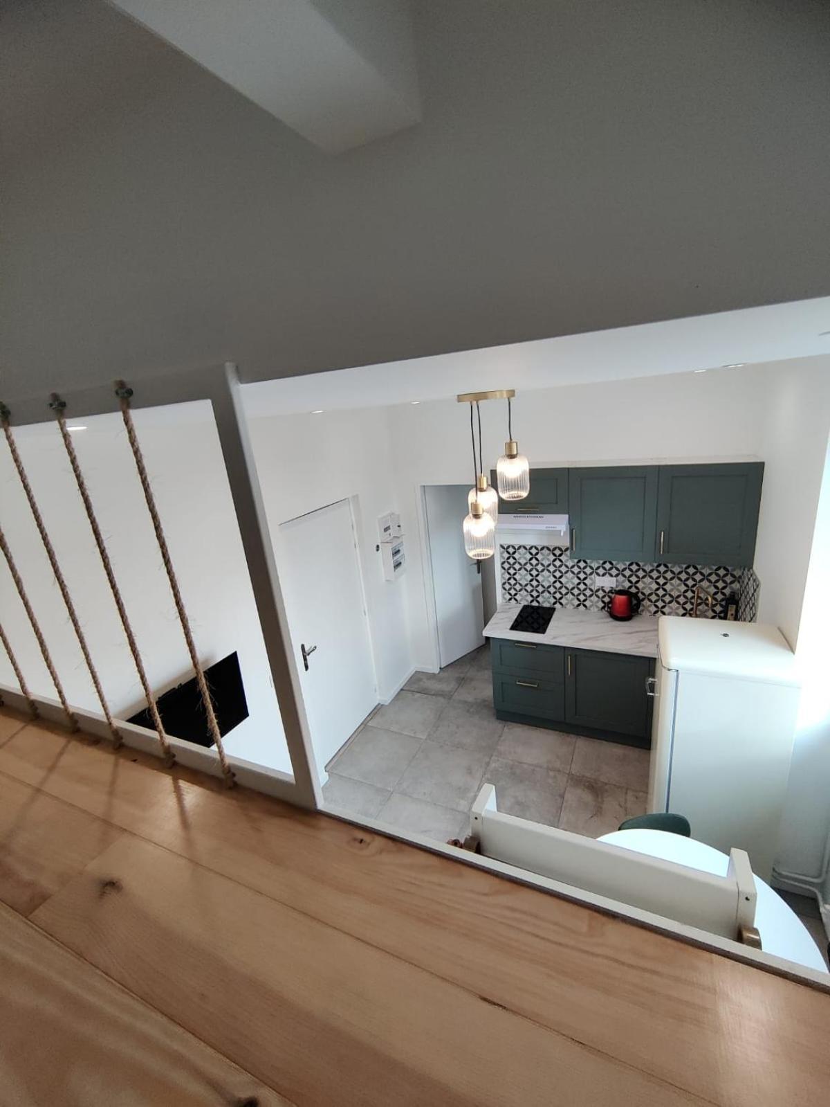 Loft Chic Avec Mezzanine Contemporaine Apartment Vénissieux Exterior foto